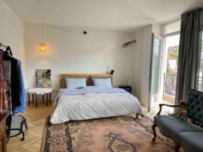 Newly renovated apartment in the heart of city
